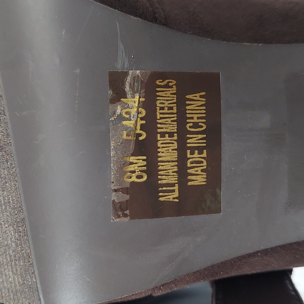 * Cato Chocolate Brown Suede Ankle Booties, Bold Gold Buckle, Size 8, Like New - Picture 6 of 9